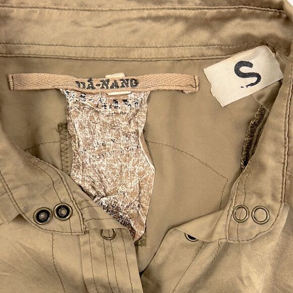 Da-Nang Silk Button Down Shirt - Picture 4 of 13